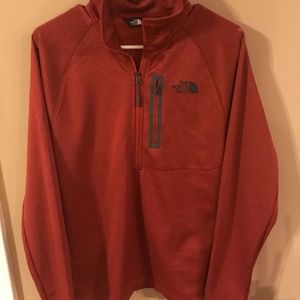 North face 1/2 zip pullover